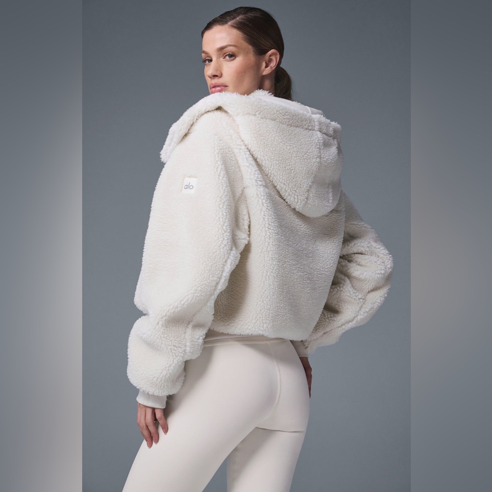 Alo Yoga Foxy Sherpa Jacket - Picture 3 of 5